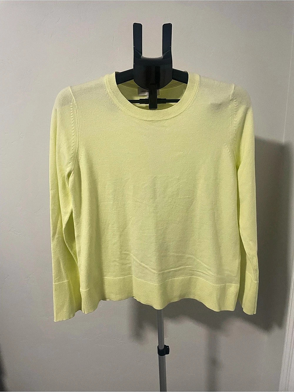 Free Assembly Crewneck Sweater in Yellow Size Large Like New